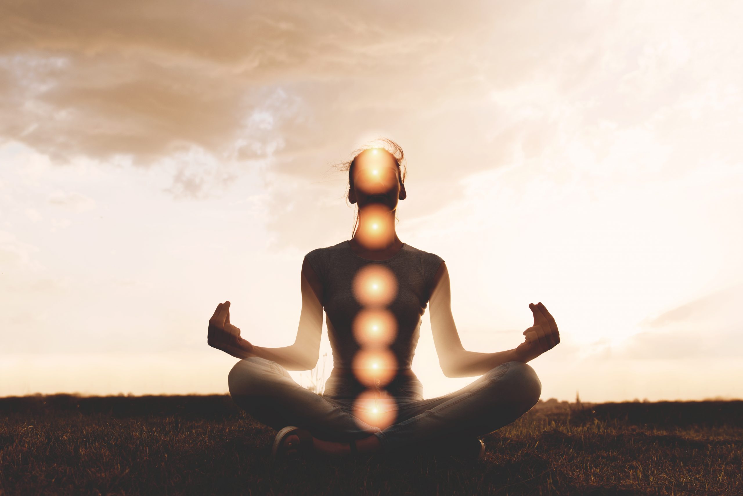 Медитирующий йог. Спокойствие и Гармония. Медитирующий человек. Внутренняя Гармония и спокойствие. Душевного равновесия и гармонии.